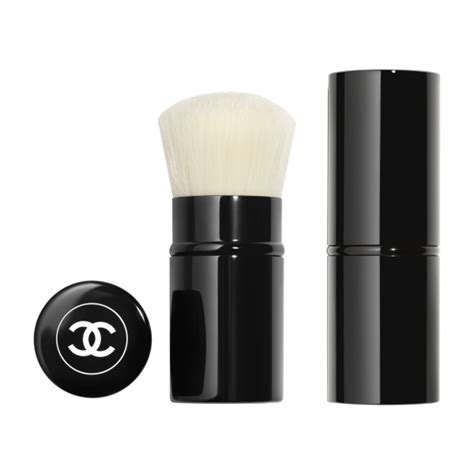 chanel kabuki travel bruch|les pinceaux de chanel kabuki.